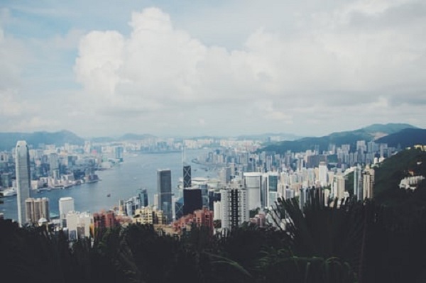 香港公司注册后怎么在内地经营？
